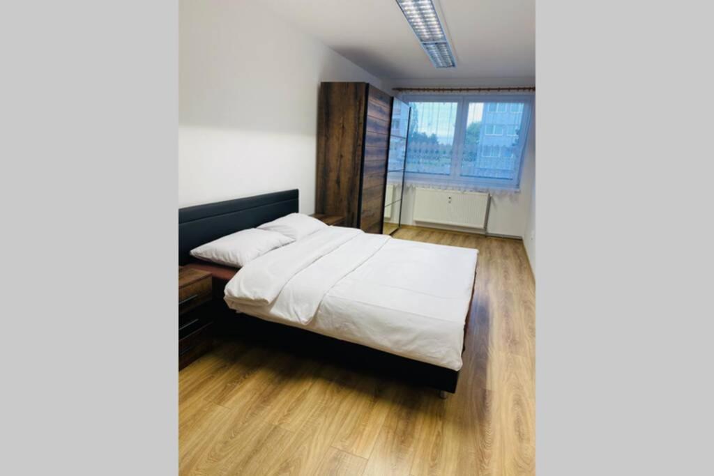 Apartman Solax, Ucnovska 8, Kosice Saca ภายนอก รูปภาพ